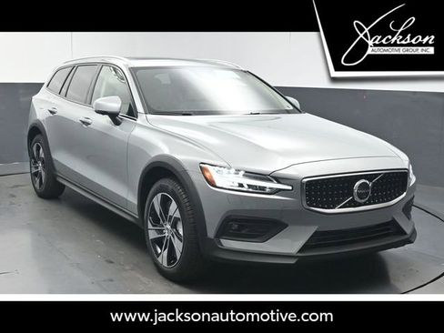 New 2026 Volvo V60 B5 Cross Country Plus w/ Protection Package Premier AWD/4WD image 1