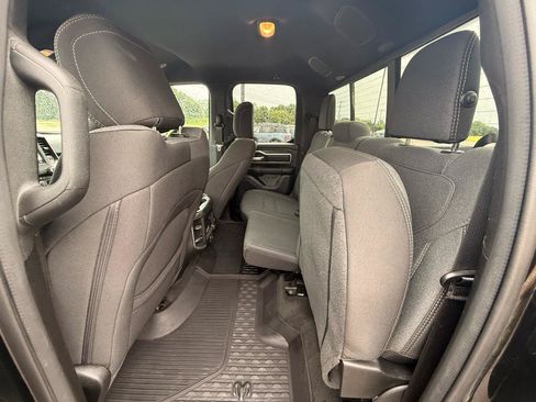 Used 2022 RAM 1500 Big Horn AWD/4WD image 11