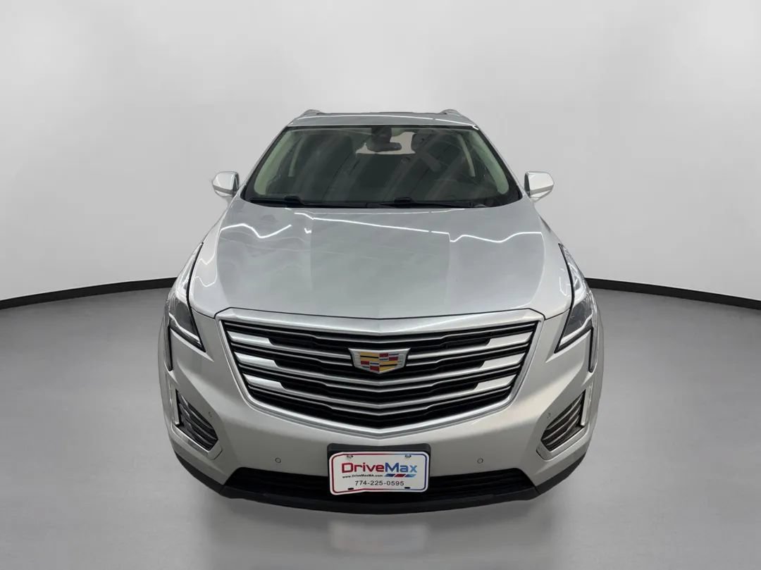 Used 2018 Cadillac XT5 Premium Luxury AWD/4WD image 2