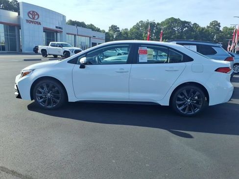 New 2026 Toyota Corolla SE FWD image 3