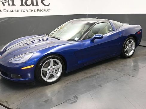 Used 2005 Chevrolet Corvette Coupe w/ Preferred Equipment Group RWD image 26