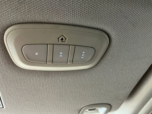 Used 2016 Jeep Cherokee Latitude w/ Comfort/Convenience Group FWD image 33
