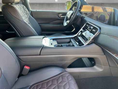 New 2026 Nissan Armada Platinum image 24