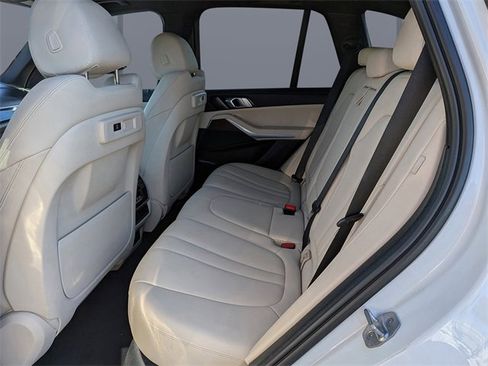 Used 2022 BMW X5 sDrive40i w/ Premium Package image 15