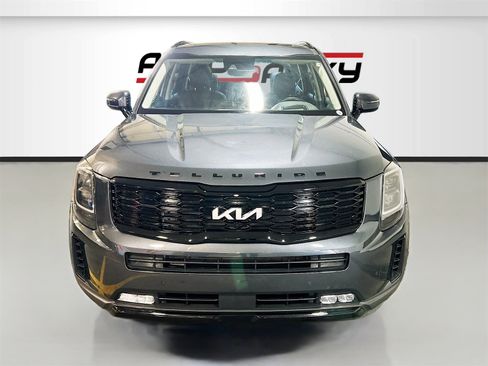 Used 2022 Kia Telluride SX w/ SX Prestige Package image 2