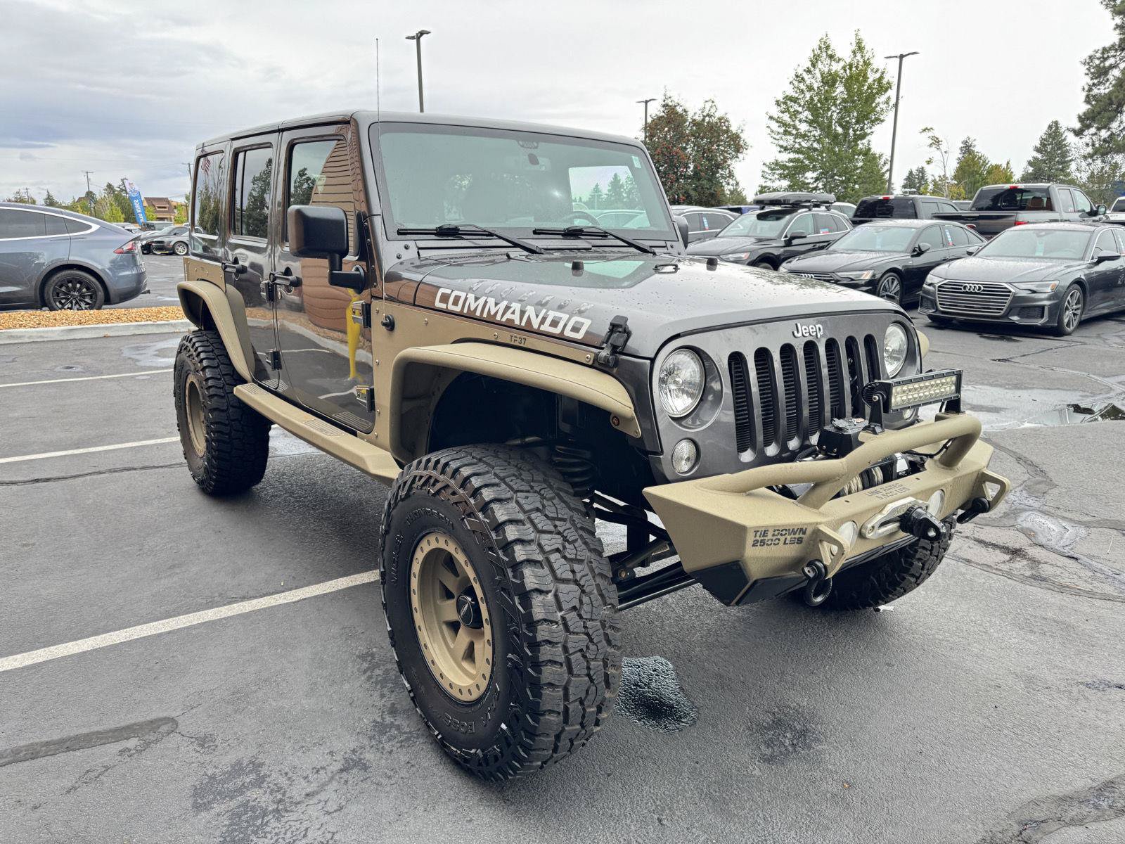 Used 2016 Jeep Wrangler Unlimited Rubicon w/ Connectivity Group AWD/4WD image 7