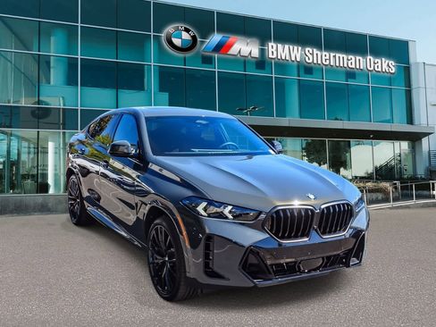 New 2026 BMW X6 xDrive40i w/ Premium Package AWD/4WD image 3