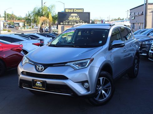 Used 2016 Toyota RAV4 XLE FWD image 41