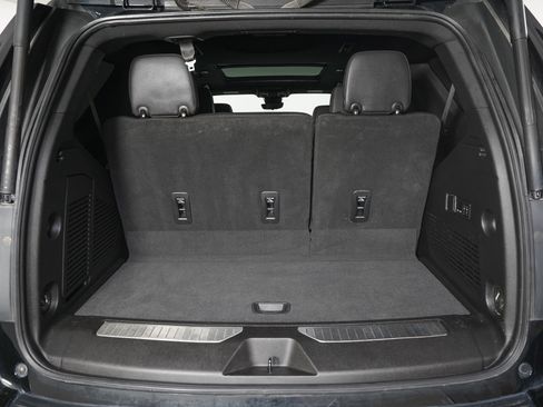 Used 2023 Chevrolet Tahoe High Country w/ Premium Package RWD image 11