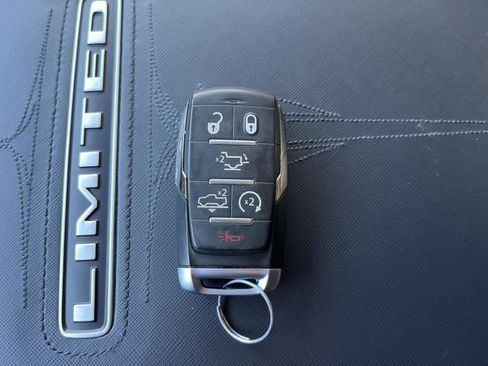 Used 2020 RAM 1500 Limited image 15