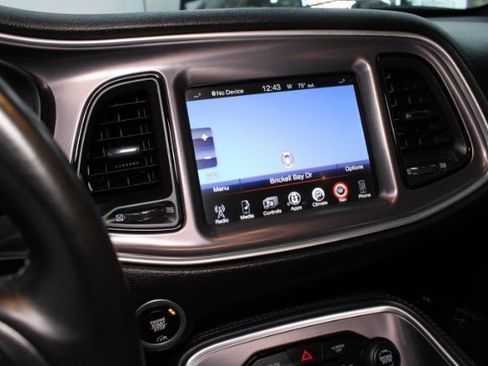 Used 2019 Dodge Challenger SXT image 19