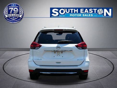 Used 2018 Nissan Rogue SL w/ Premium Package AWD/4WD image 4
