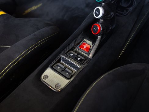 Used 2020 Ferrari 488 Pista Spider RWD image 67