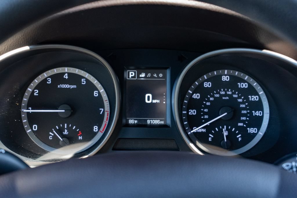 Used 2018 Hyundai Santa Fe SE AWD/4WD image 17
