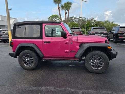 Used 2024 Jeep Wrangler Sport AWD/4WD image 8