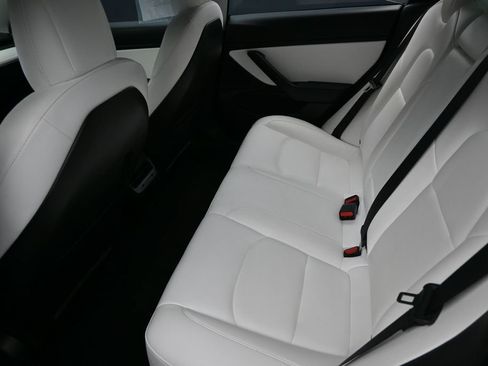 Used 2020 Tesla Model 3 Standard Range Plus RWD image 26