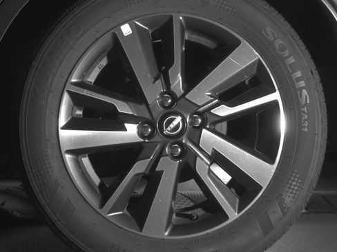 Used 2025 Nissan Versa SV FWD image 14