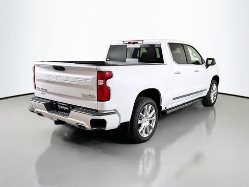 New 2026 Chevrolet Silverado 1500 High Country w/ High Country Premium Package AWD/4WD image 7