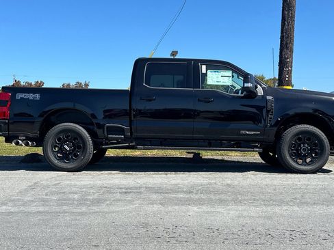 New 2025 Ford F250 Lariat w/ Lariat Ultimate Package image 6