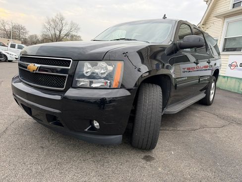 Used 2013 Chevrolet Suburban LT w/ Luxury Package image 9