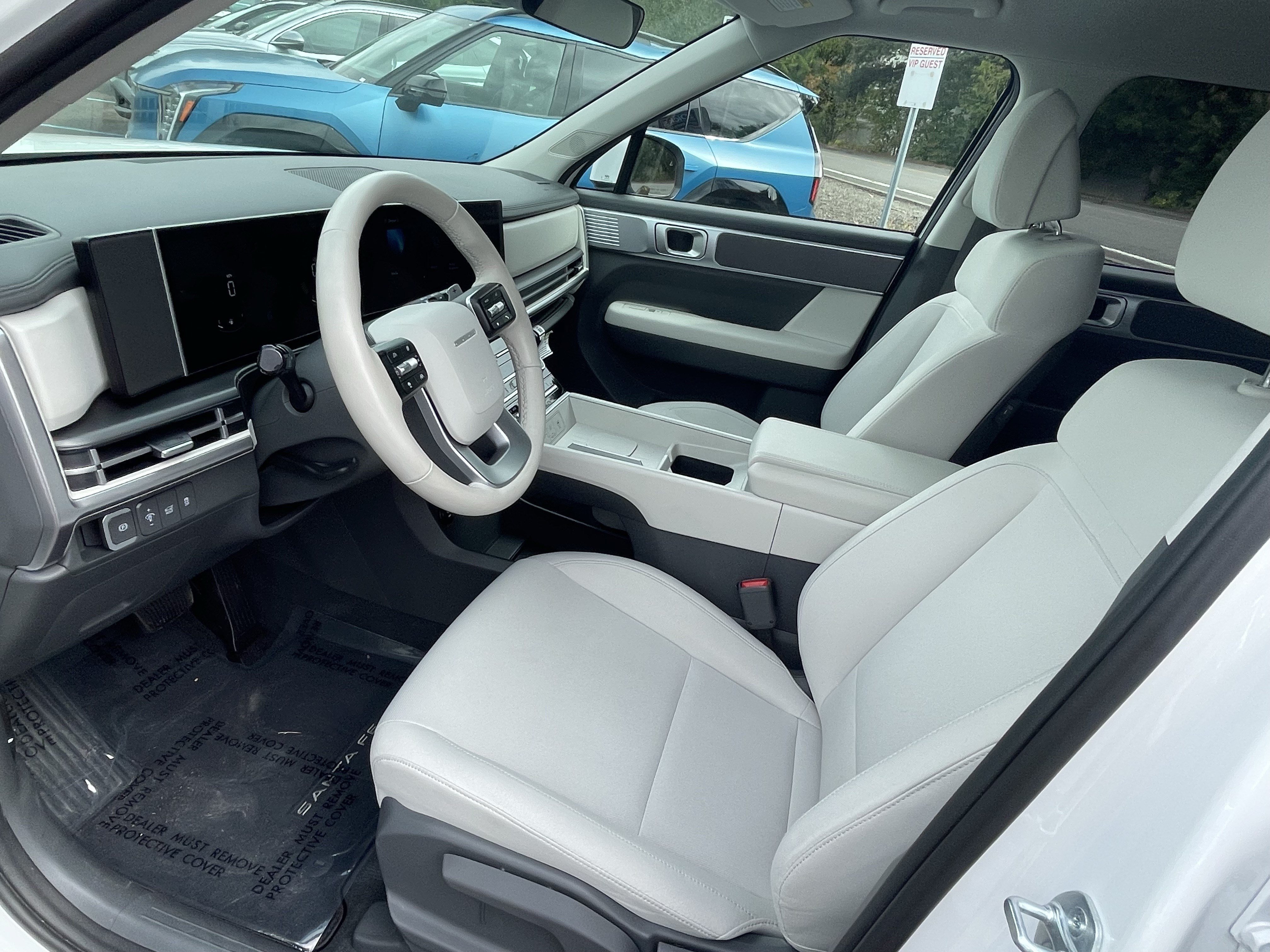 Certified 2025 Hyundai Santa Fe SE AWD/4WD image 10