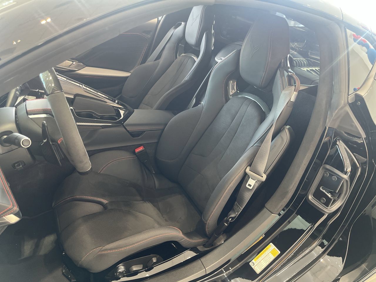 Used 2024 Chevrolet Corvette Z06 w/ Z07 Performance Package RWD image 17