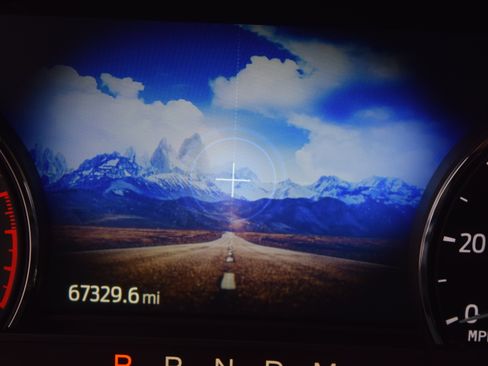 Used 2020 Ford Explorer XLT w/ Equipment Group 202A image 14