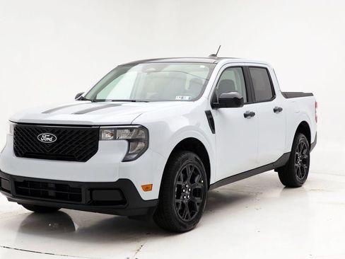 New 2025 Ford Maverick XLT w/ Equipment Group 301A image 6