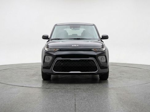 Used 2025 Kia Soul LX w/ LX Technology Package FWD image 2