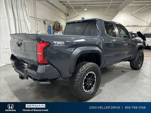 Used 2024 Toyota Tacoma TRD Off-Road AWD/4WD image 8