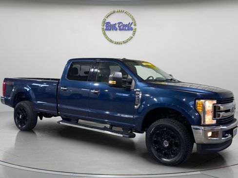 Used 2017 Ford F250 XLT w/ XLT Premium Package AWD/4WD image 7