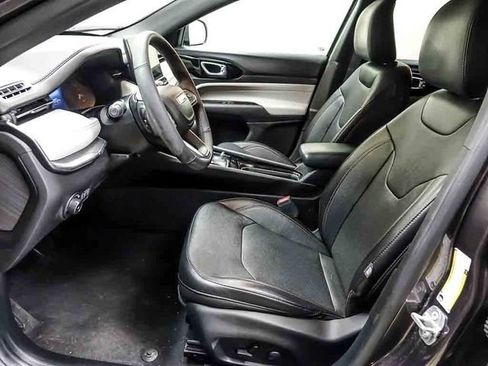 Used 2023 Jeep Compass Limited AWD/4WD image 8