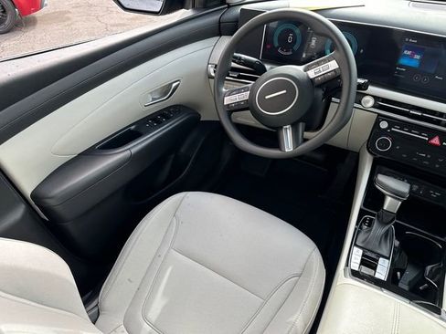 Used 2025 Hyundai Tucson SEL AWD/4WD image 19
