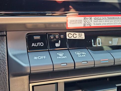 New 2026 Toyota Camry Hybrid AWD/4WD image 11