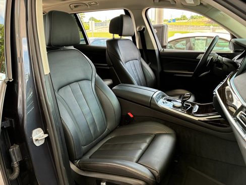 Used 2020 BMW X7 xDrive40i w/ Premium Package AWD/4WD image 21