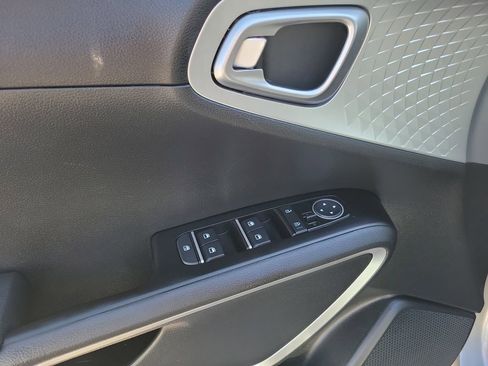 Used 2024 Kia Soul LX w/ Option Group 015 image 15