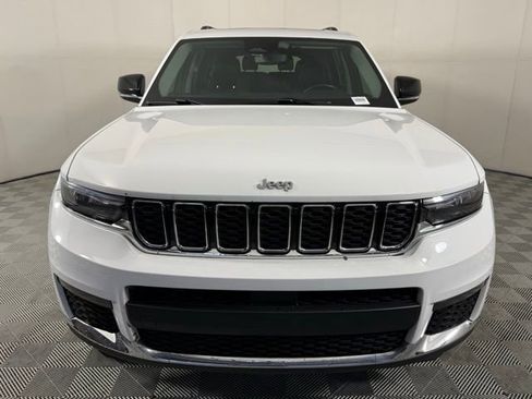 Used 2022 Jeep Grand Cherokee L Limited image 10