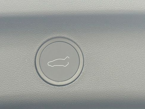 Used 2023 Tesla Model Y Performance image 55