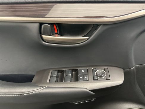 Used 2015 Lexus NX 300h AWD image 25