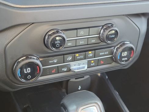 Used 2025 Ford Bronco Big Bend image 21