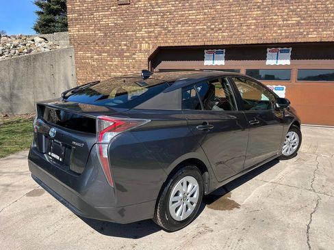 Used 2017 Toyota Prius Two image 8