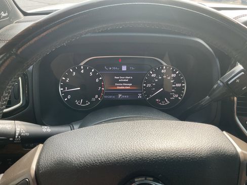 Used 2021 Nissan Titan Platinum Reserve w/ Moonroof Package AWD/4WD image 17