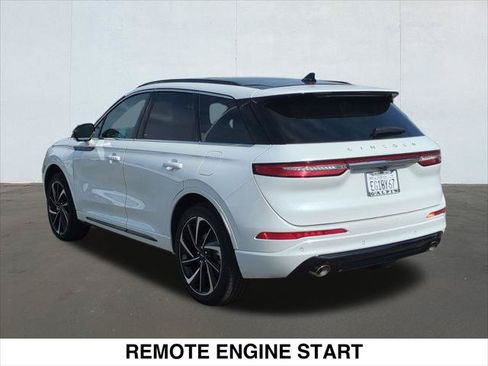 Used 2025 Lincoln Corsair Grand Touring w/ Equipment Group 302A AWD/4WD image 3