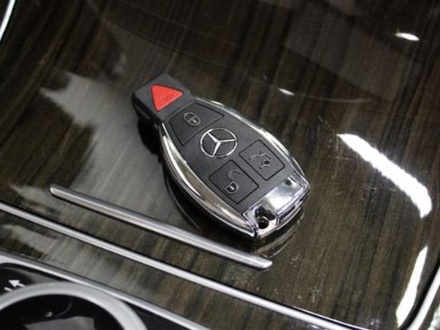 Used 2016 Mercedes-Benz C 300 4MATIC Sedan image 27
