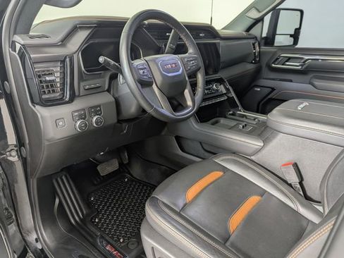 Used 2025 GMC Sierra 2500 AT4 w/ Technology Package image 16