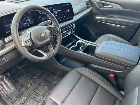 New 2026 Chevrolet Traverse LT image 13