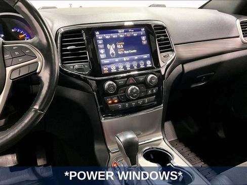 Used 2021 Jeep Grand Cherokee Altitude AWD/4WD image 12