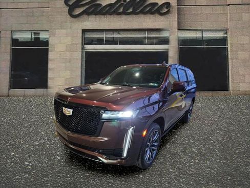 Used 2023 Cadillac Escalade ESV Sport Platinum AWD/4WD image 1
