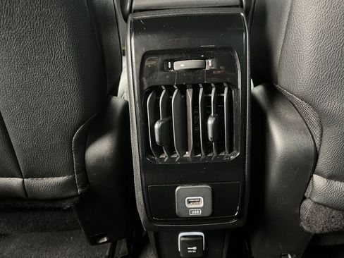 Used 2025 Jeep Compass Latitude image 23