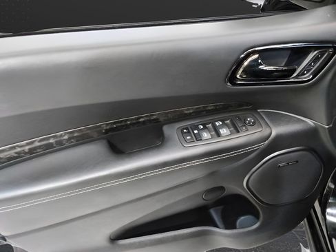 Used 2022 Dodge Durango SRT w/ SRT Interior Appearance Group AWD/4WD image 11